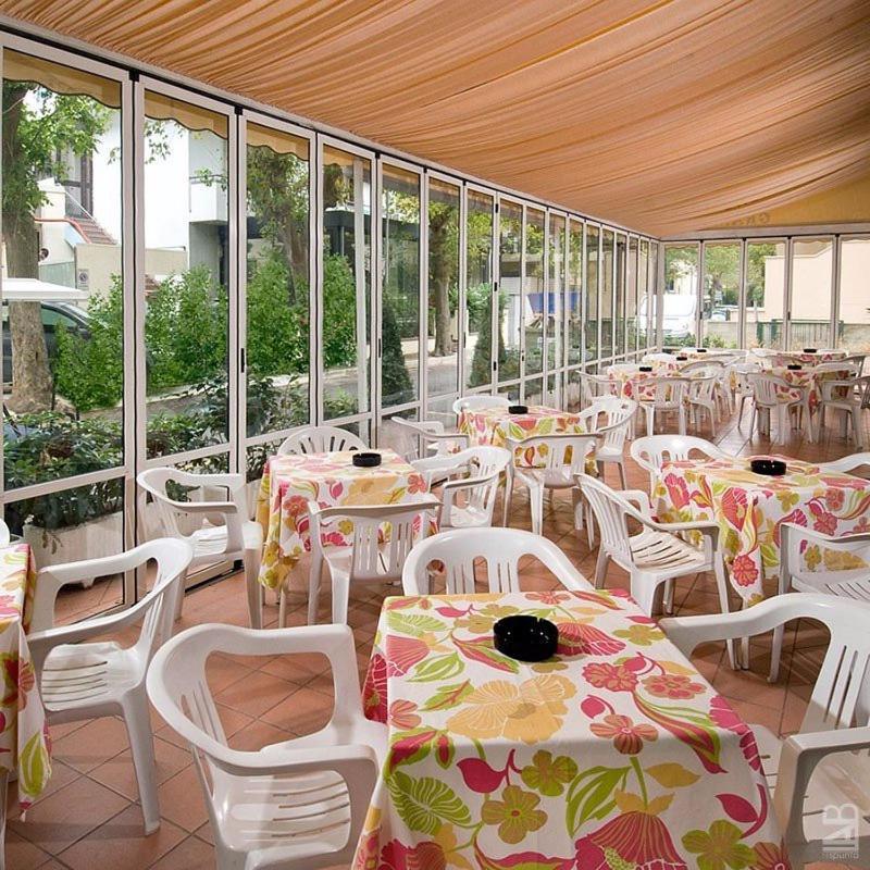 Hotel Granada 卡托利卡 外观 照片