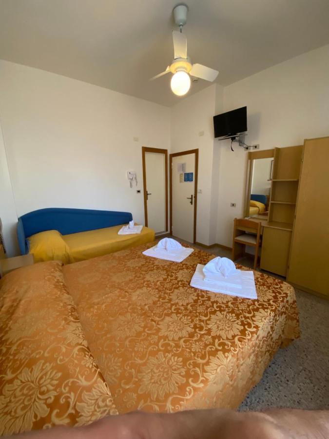 Hotel Granada 卡托利卡 外观 照片