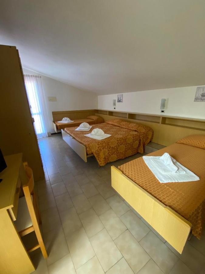 Hotel Granada 卡托利卡 外观 照片